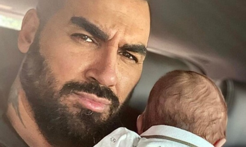 Попфолк певецът Азис съобщи че е станал баща на момче Да